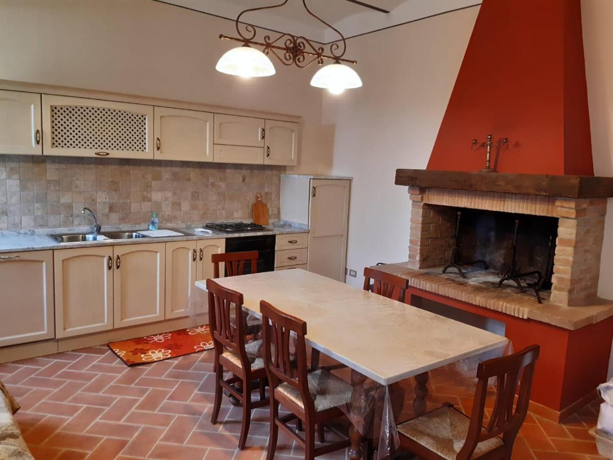 Agriturismo La Valle Della Lavanda - Podere Mezzastrada Fauglia Kamer foto